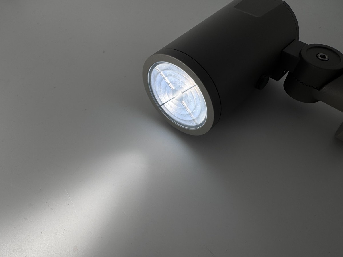Laser Spot 12 wide-beam outdoor spotlight