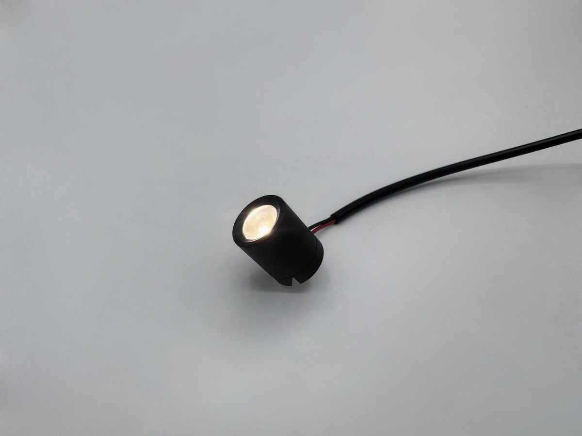Micro Spot PFS — ultra-compact magnetic spotlight