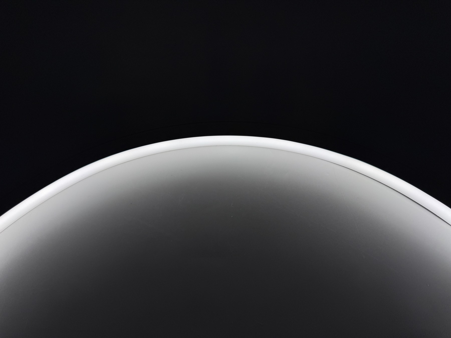 Onda-Aurora — white, profile detail