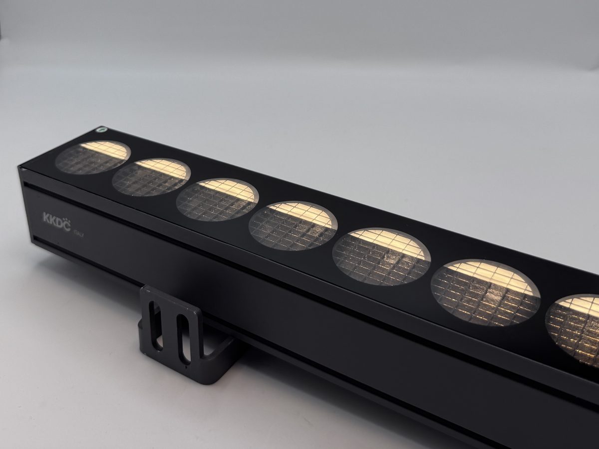SHADE outdoor linear wall washer